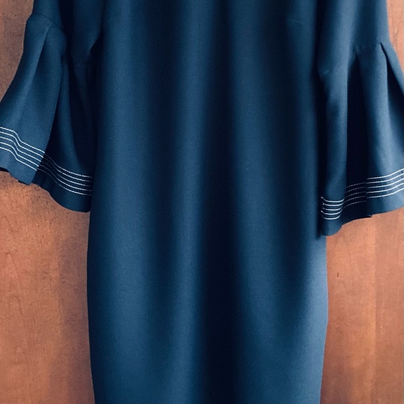 Like New Banana Republic Bell Sleeve Shift Dress size 10 Navy - Picture 2 of 8